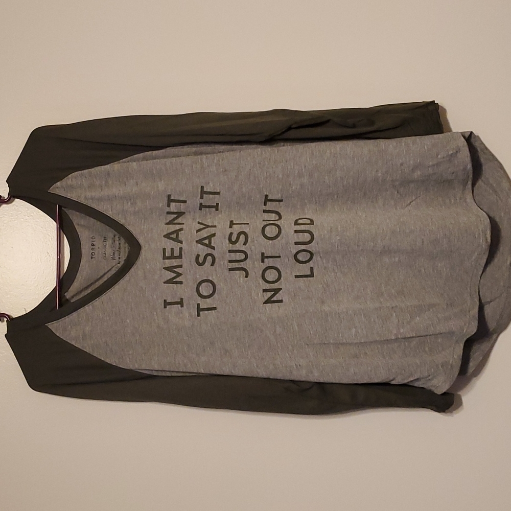 Torrid 3/4 Sleeve Graphic Tee size 1 NWOT